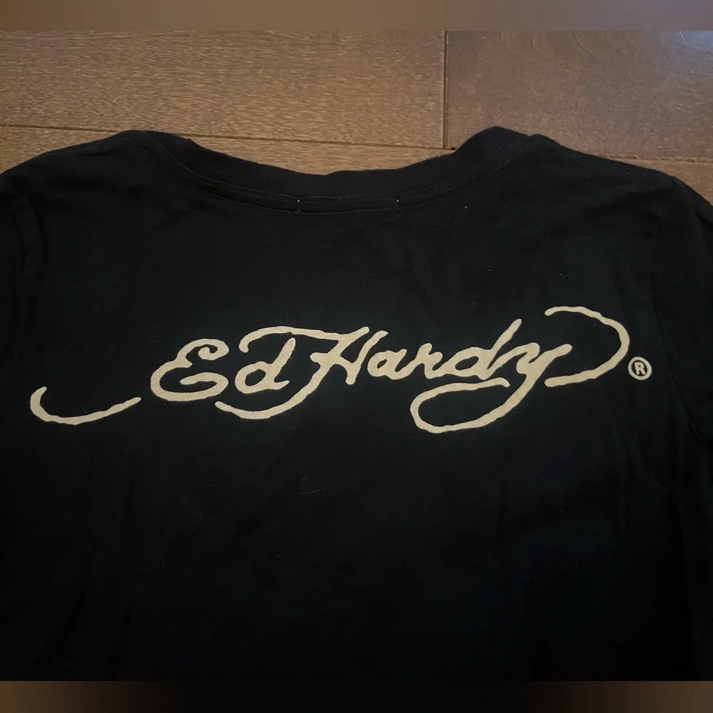 Vintage y2k Ed Hardy rhinestone graphic tshirt - Picture 6 of 6
